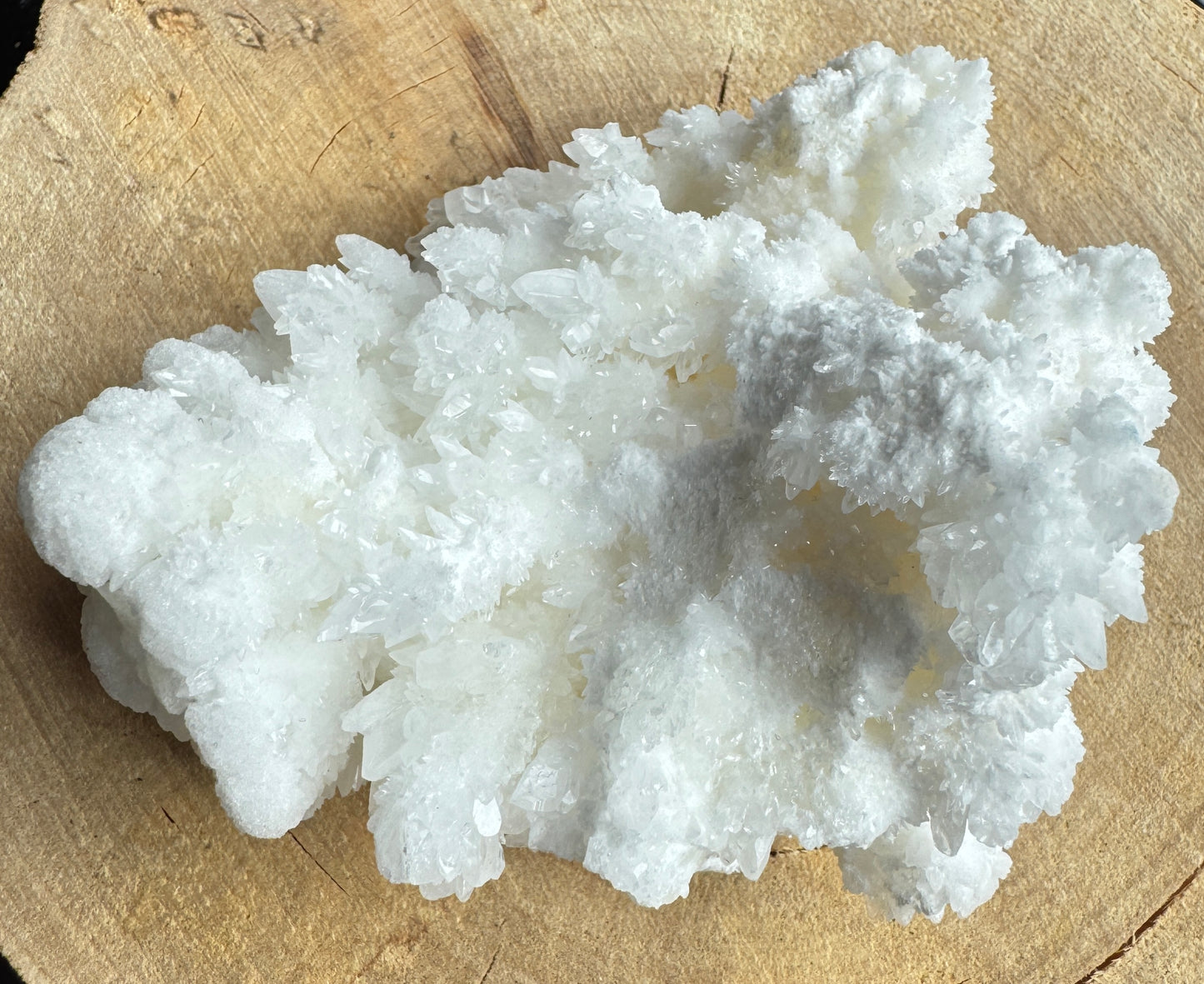 White ARAGONITE 344 grams