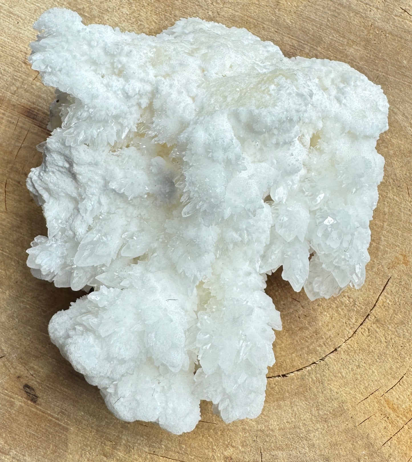 White ARAGONITE 344 grams