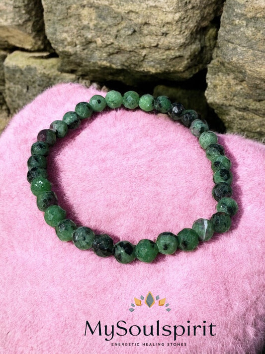 Rubin-Zoisit Armband 6 mm facettiert