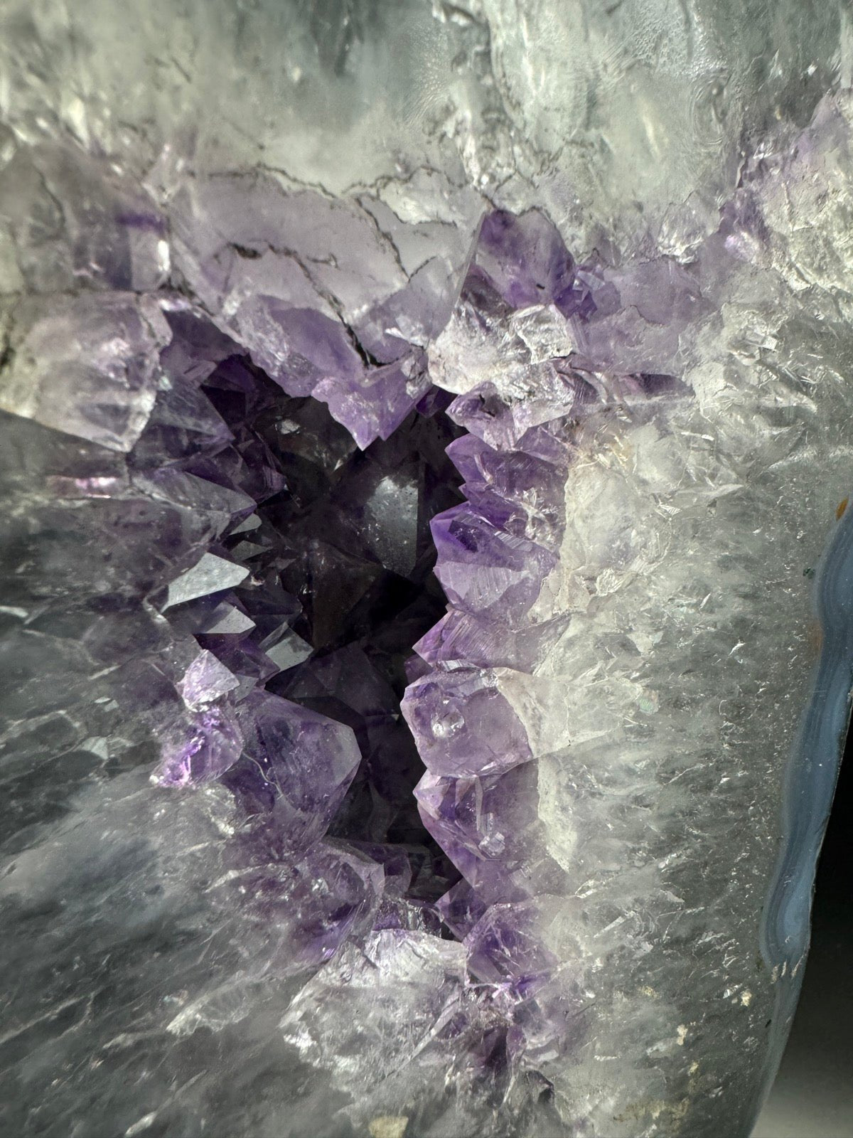 AMETHYST mit Ständer 3,8 kg -