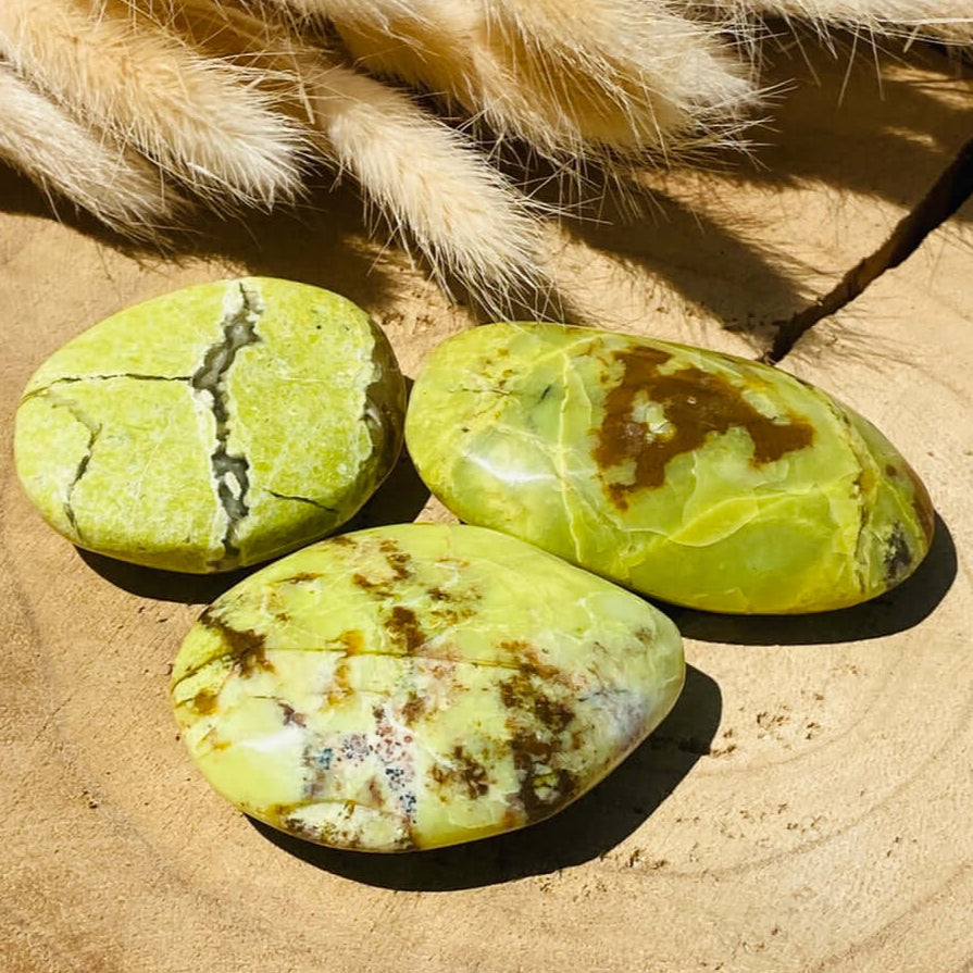 Grüner OPAL Seifensteine / Handschmeichler 2 Stück -