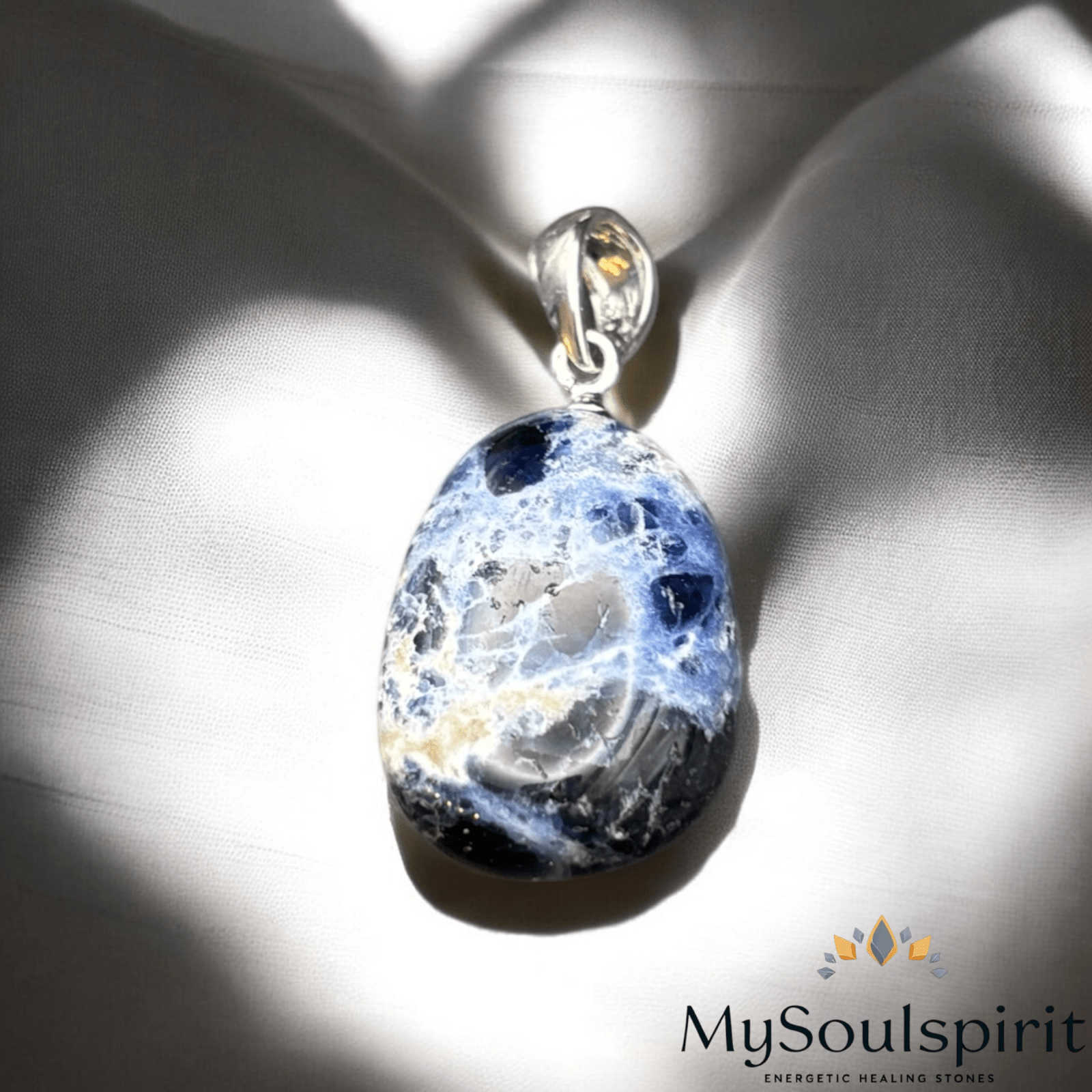 Sodalith Kettenanhänger mit Silberschlaufe