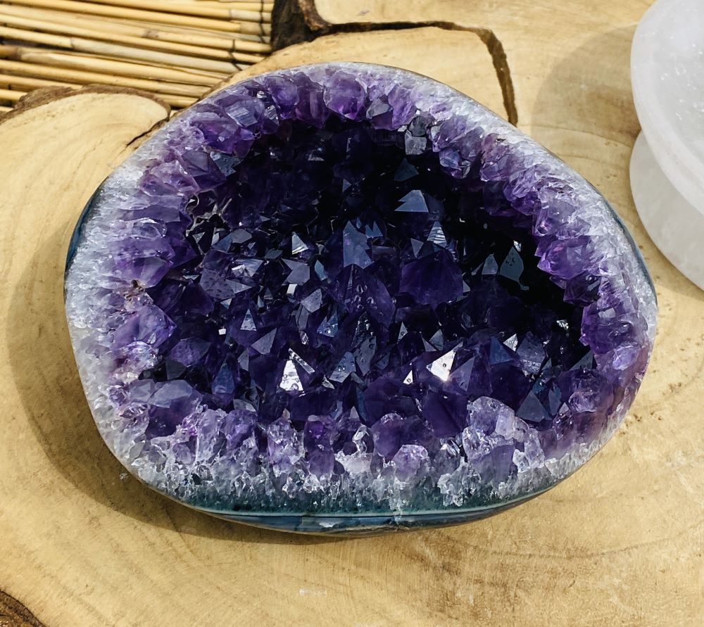 Amethyst Drusen