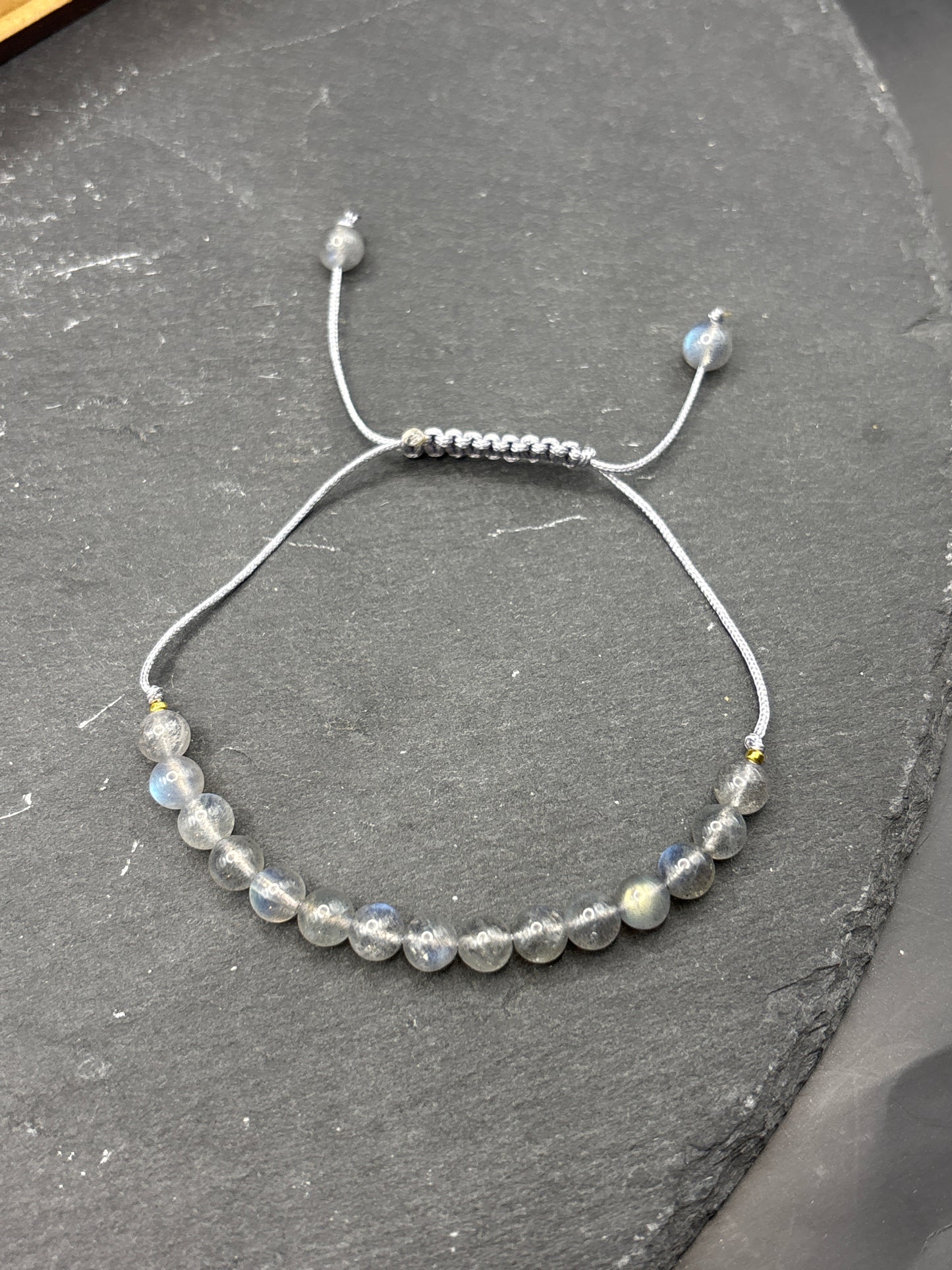 LABRADORITE braided bracelet with beads / size adjustable