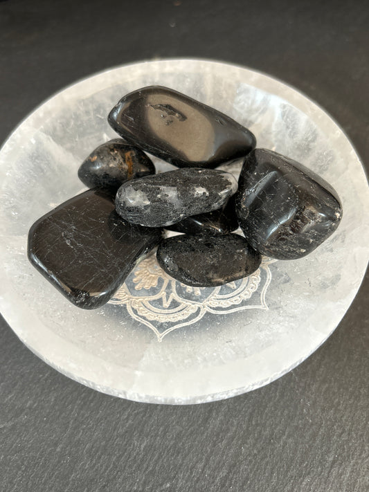 Black TOURMALINE / SCHÖRL tumbled stones approx. 100 grams