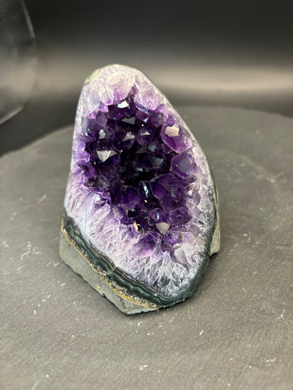 Deep Amethyst Druse 539 Gramm ( Unikat )