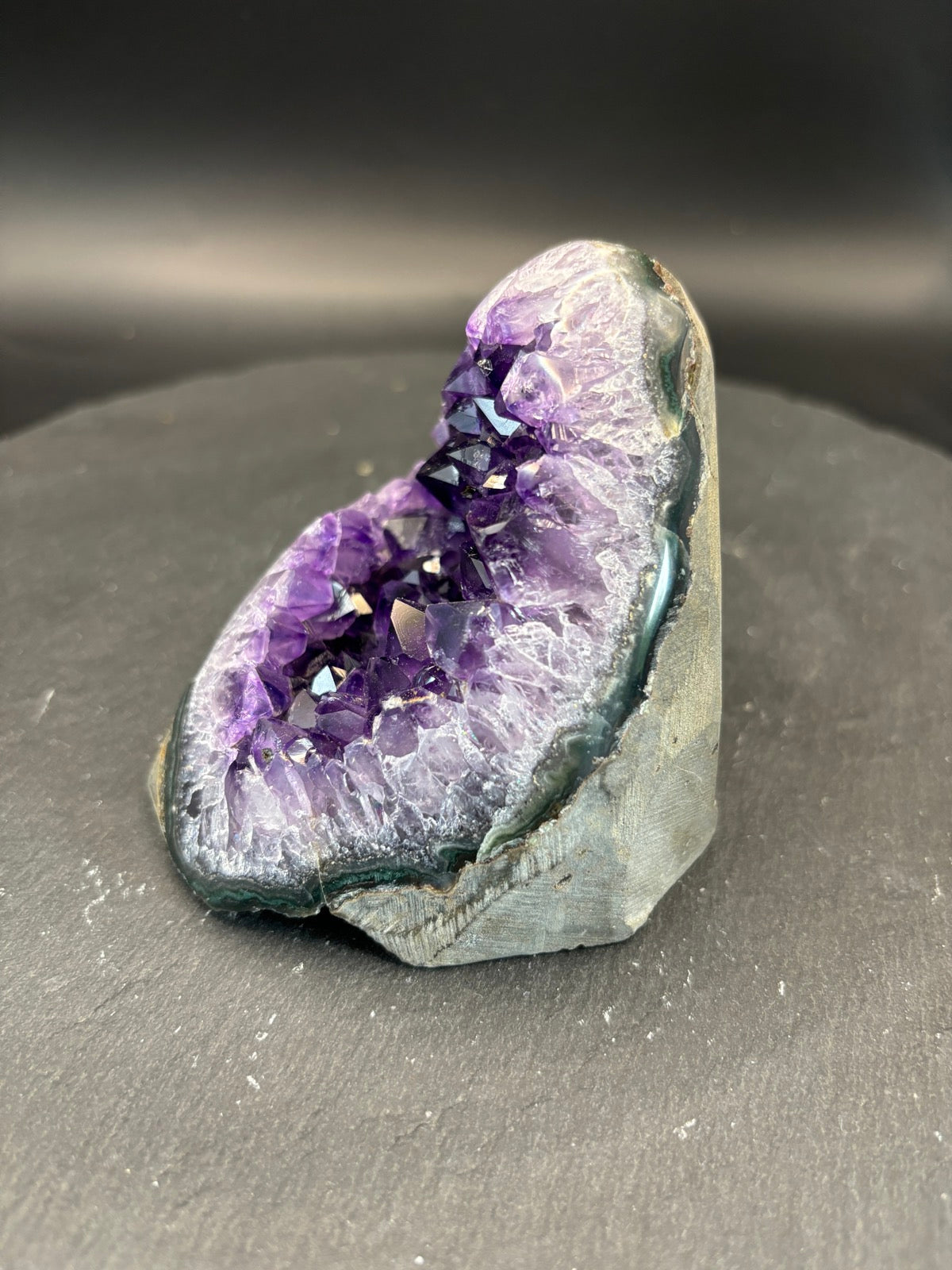 Deep Amethyst Druse 539 Gramm ( Unikat )