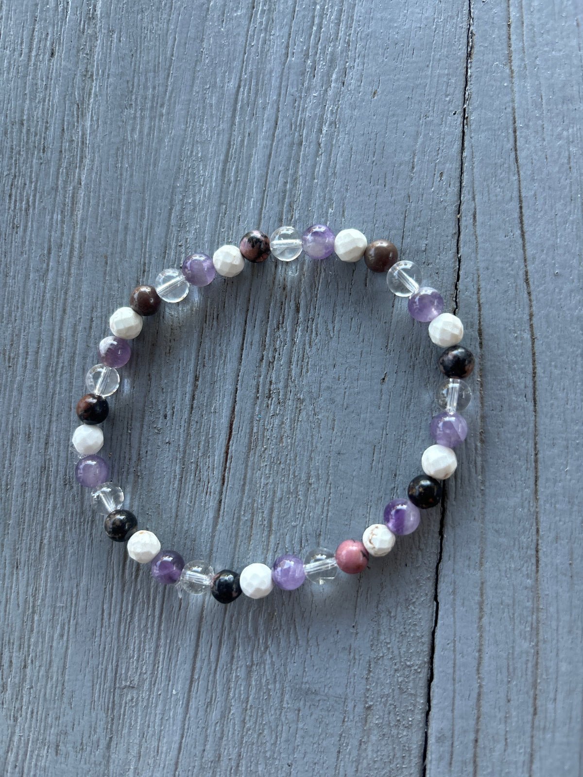 Armband "KOPFSCHMERZEN" Magnesit, Rhodonit, Amethyst und Bergkristall - Gesundheitsarmbänder