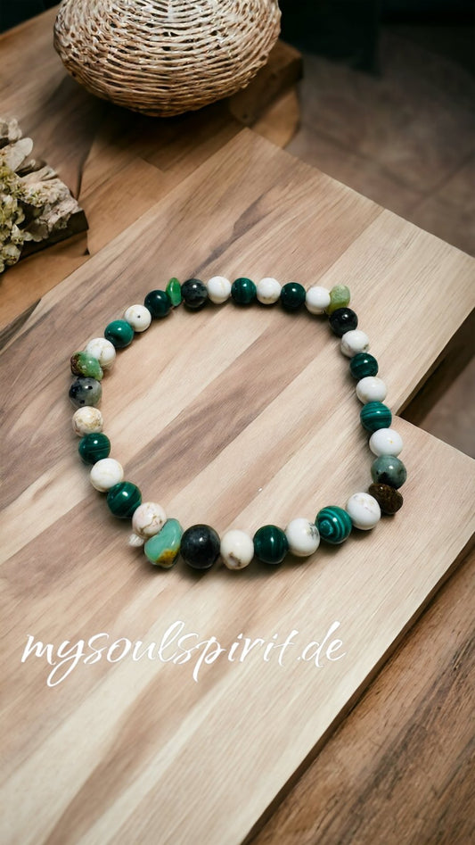 Bracelet "DETOXIFICATION" - Emerald, Malachite, Chrysoprase and Magnesite
