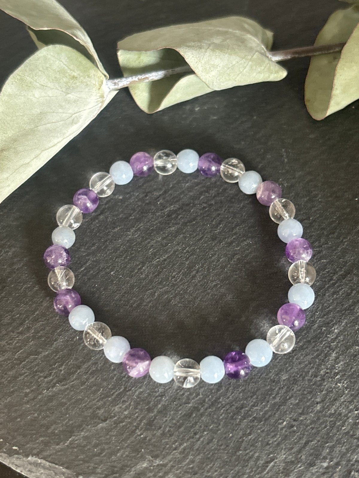 ARMBAND Thema "ADHS" aus Anhydrit, Amethyst und Bergkristall - Gesundheitsarmbänder