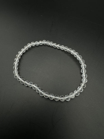 Bergkristall Armband mit 4 mm facettierten mini - Perlen - Perlenarmband