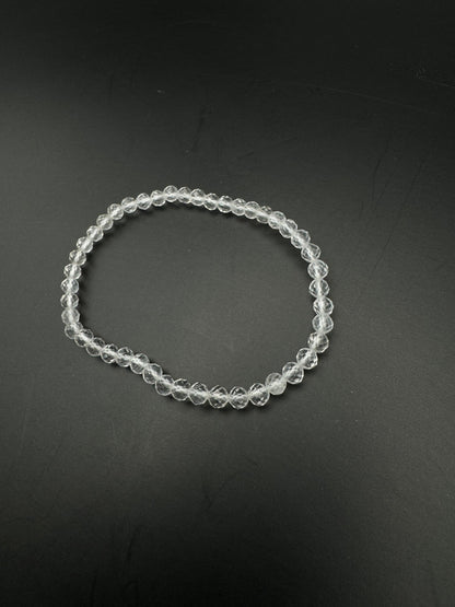 Bergkristall Armband mit 4 mm facettierten mini - Perlen - Perlenarmband