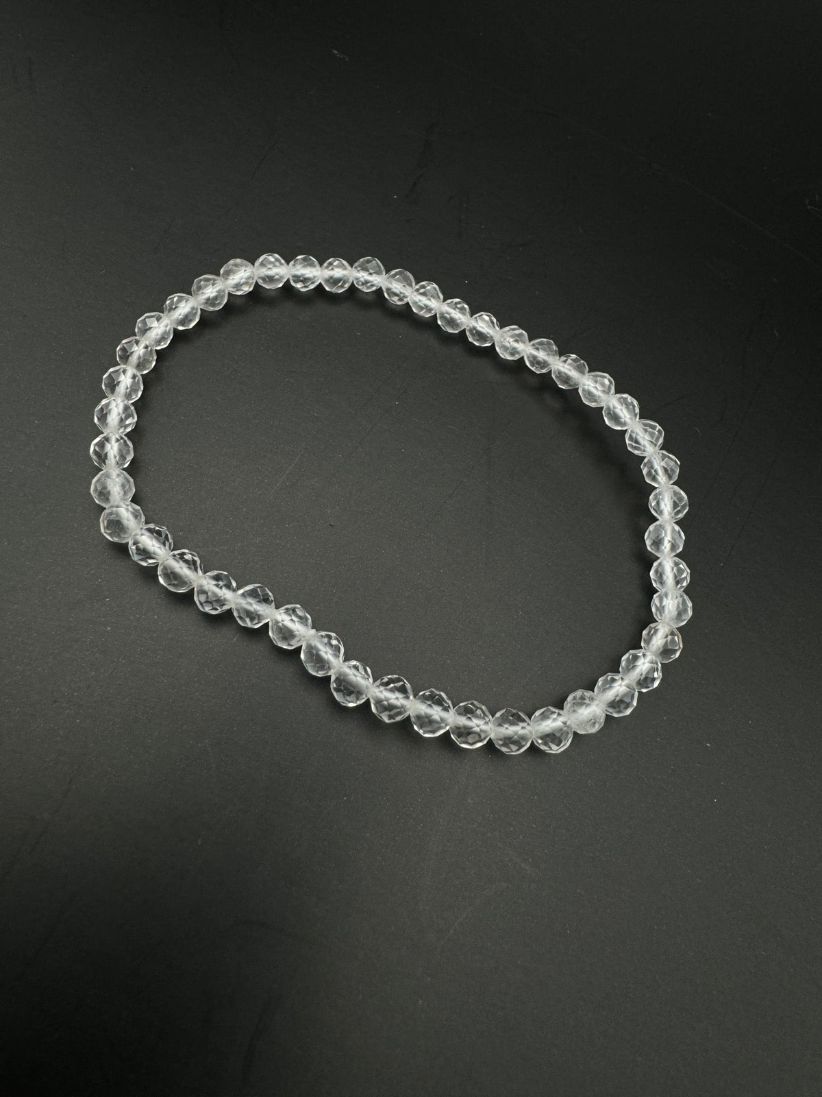 Bergkristall Armband mit 4 mm facettierten mini - Perlen - Perlenarmband