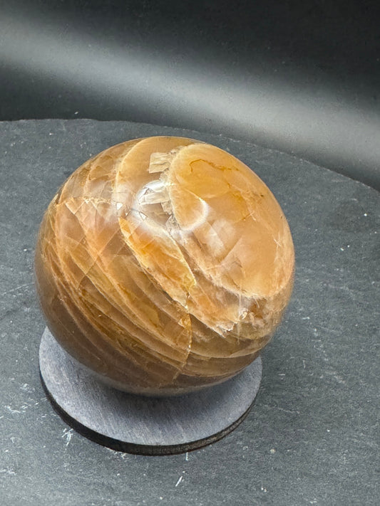 Moonstone ball 6.3 cm (unique)