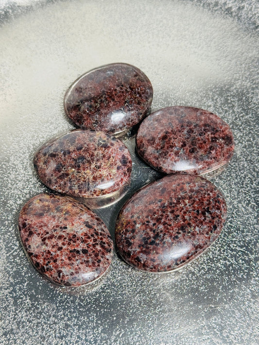 Garnet palm stone 2 pieces