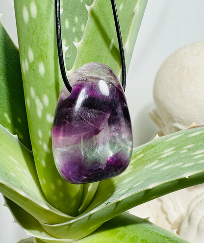 FLUORITE pendant with leather strap