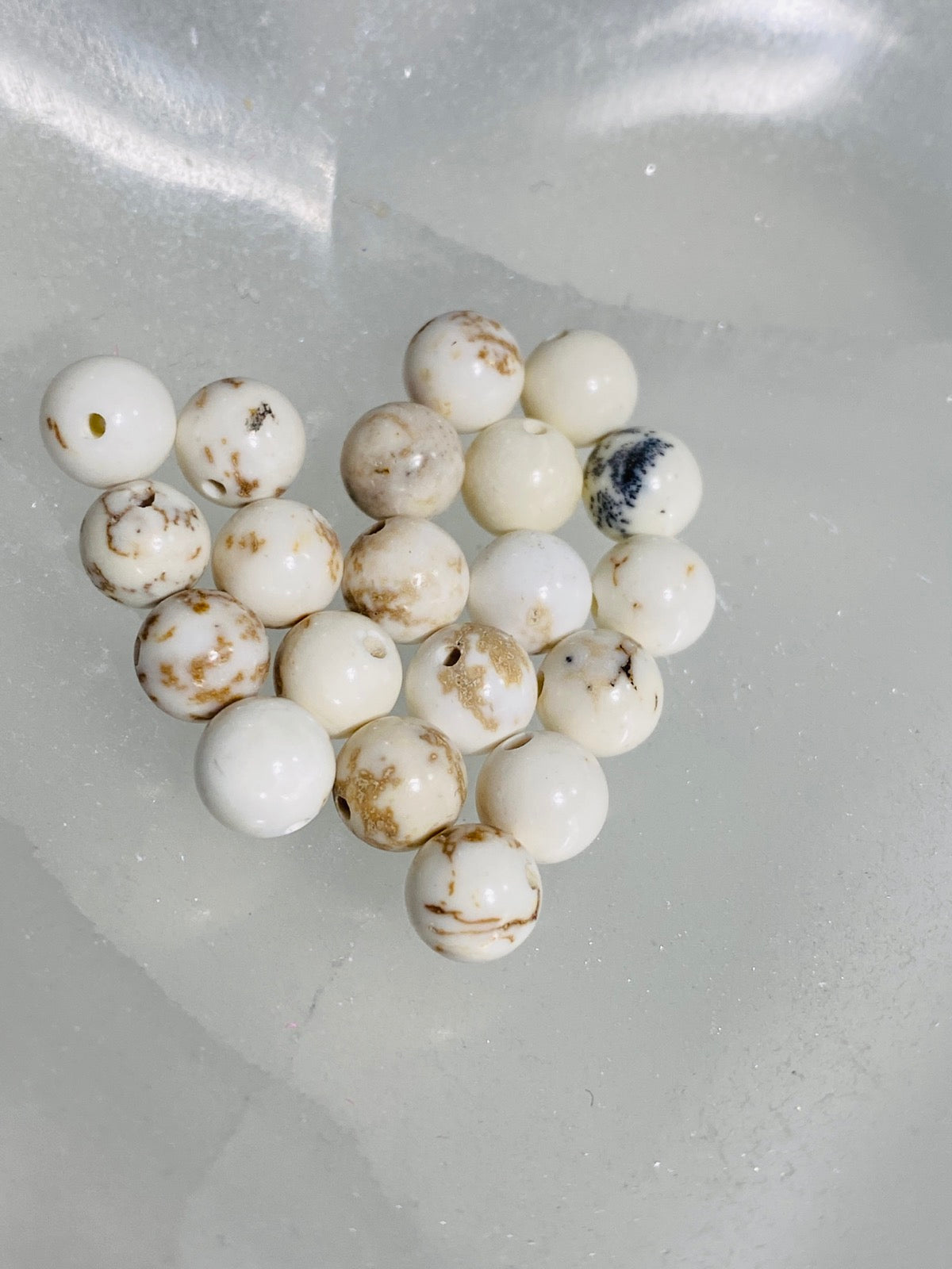 Magnesite beads - 10 pieces