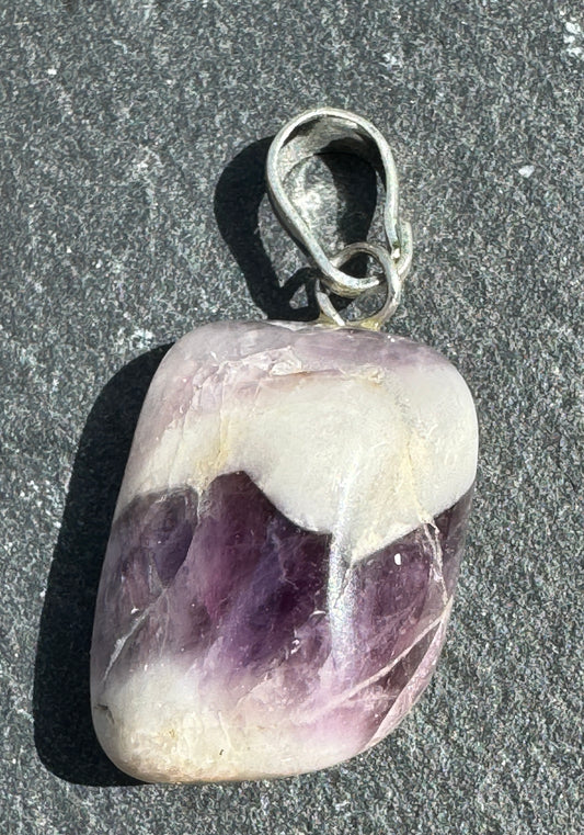 AMETHYST CHEVRON pendant