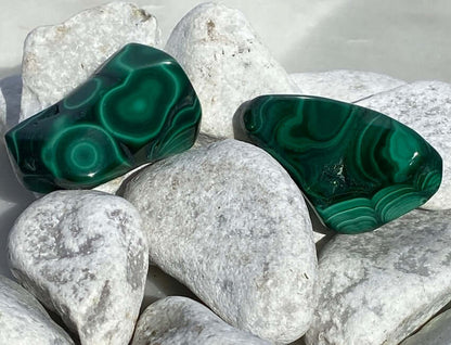 MALACHITE tumbled stone 1pc.