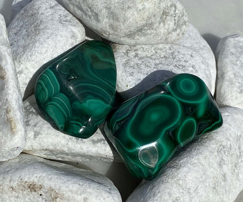 MALACHITE tumbled stone 1pc.