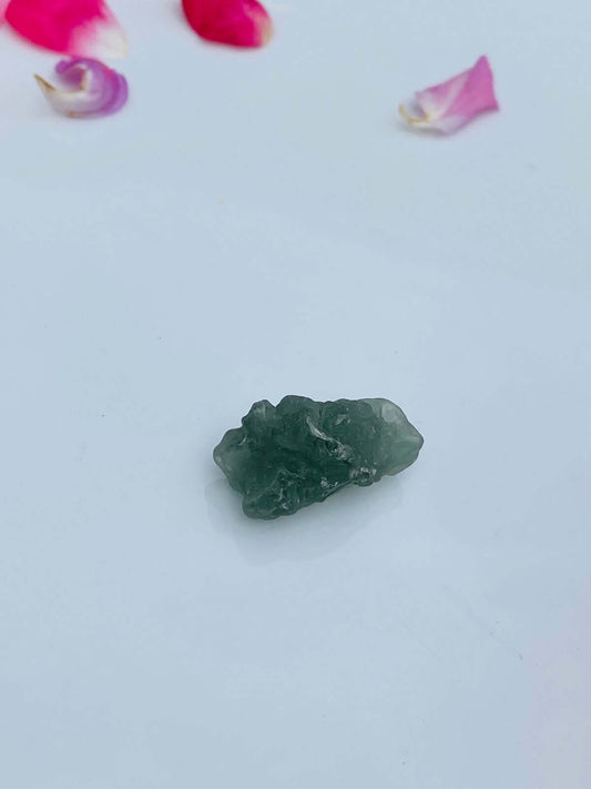 Original moldavite piece - the unconventional problem solver