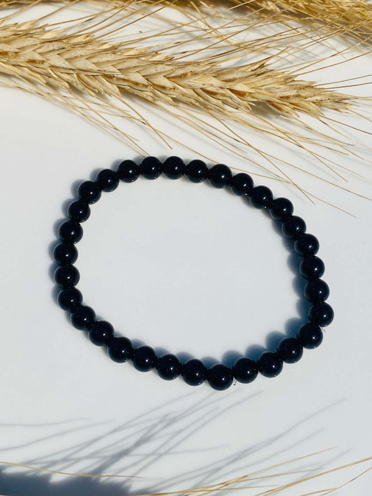 ONYX healing crystal bracelet with 28 beads and 17 cm circumference