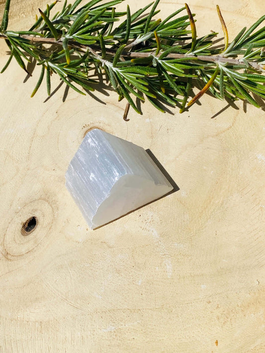 Selenite piece