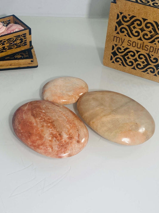 MOONSTONE Apricot Large palm stone 1 large piece